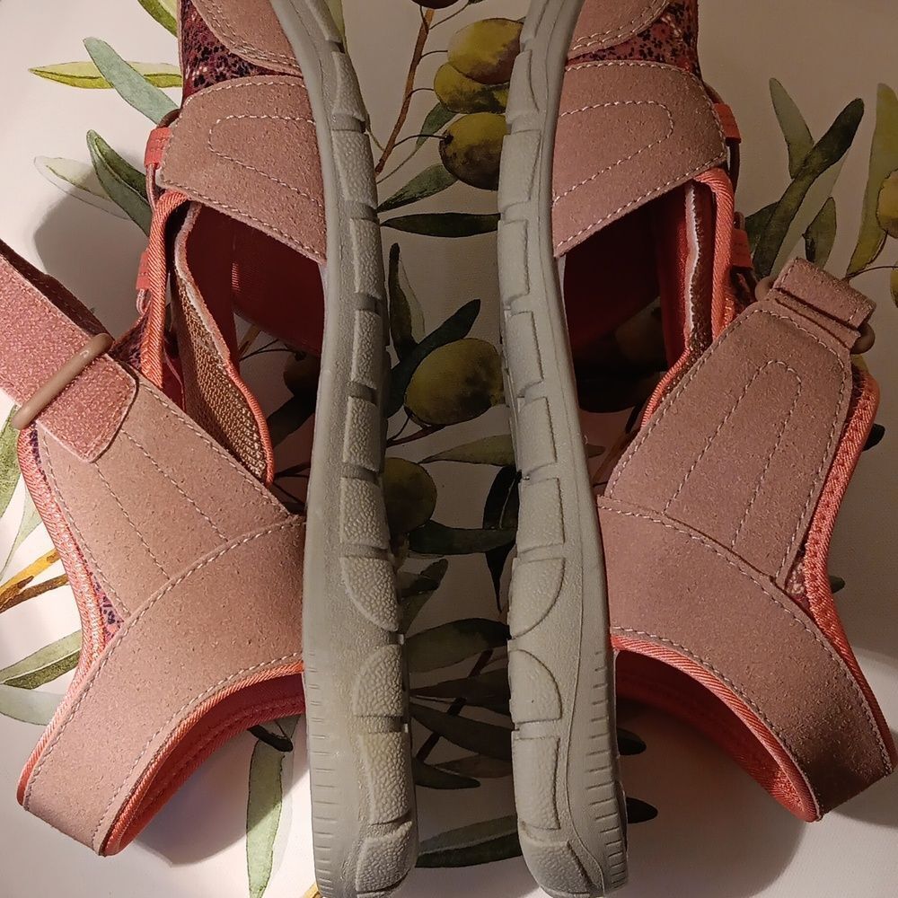 NEW Lands End Water Repellant Adjustable Closed Toe Spirt Sandals - Picture 6 of 10
